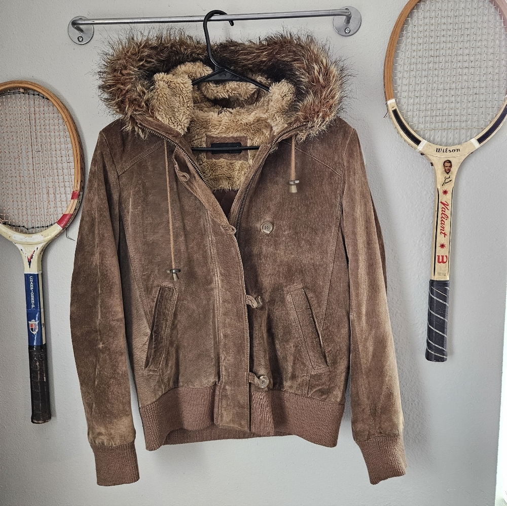 Excellent vintage 80s brown suede leather bomber with fur trimmed hood